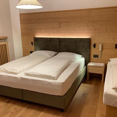 Hotel Ortler Kastelruth Buitenkant foto